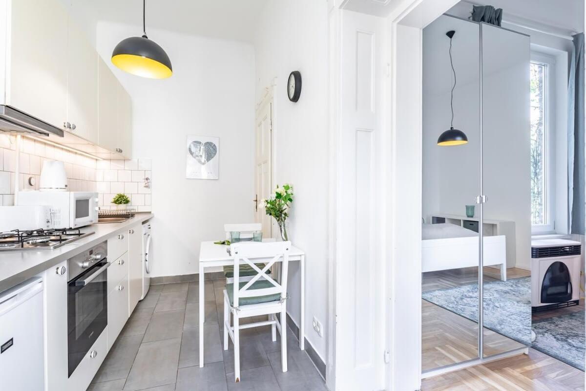 Lovely & Cozy Home With A C Будапеща Екстериор снимка