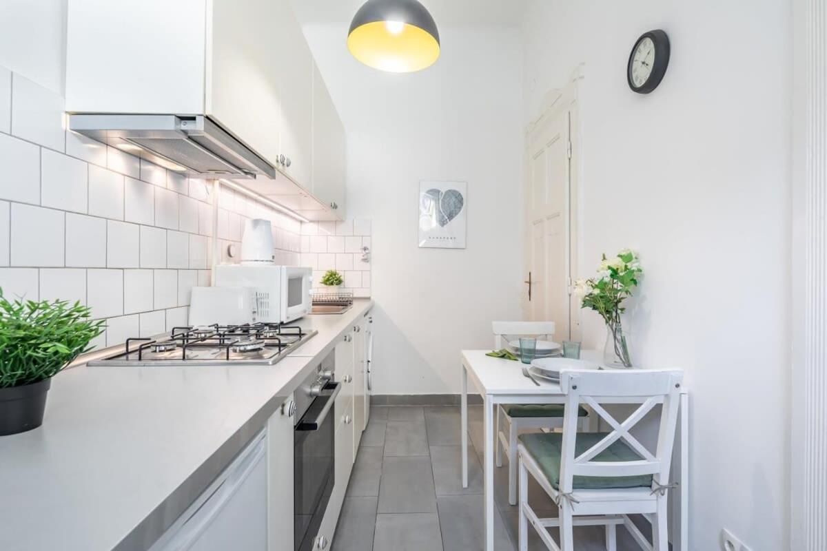 Lovely & Cozy Home With A C Будапеща Екстериор снимка